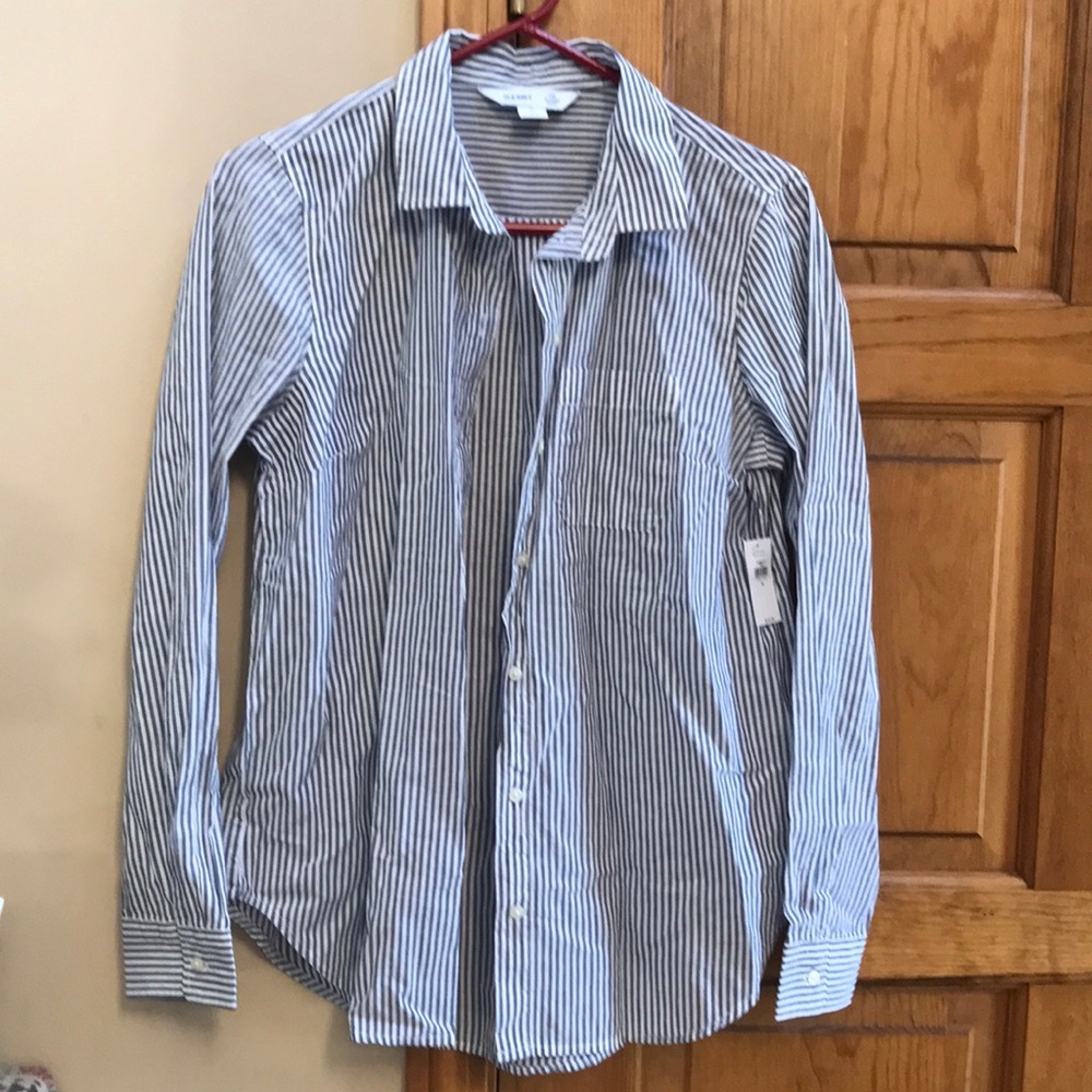 Old navy long sleeve shirt new with tags size medium